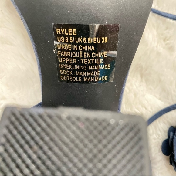 Shoe Dazzle Blue Flower Lace Up Boho Block Heels Size 8.5 - Picture 10 of 11